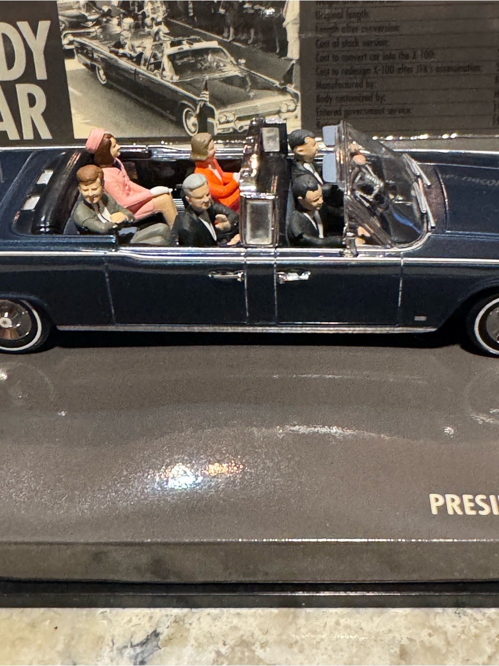Diecast Presidential Limousine - Navy Blue Convertible with Figures